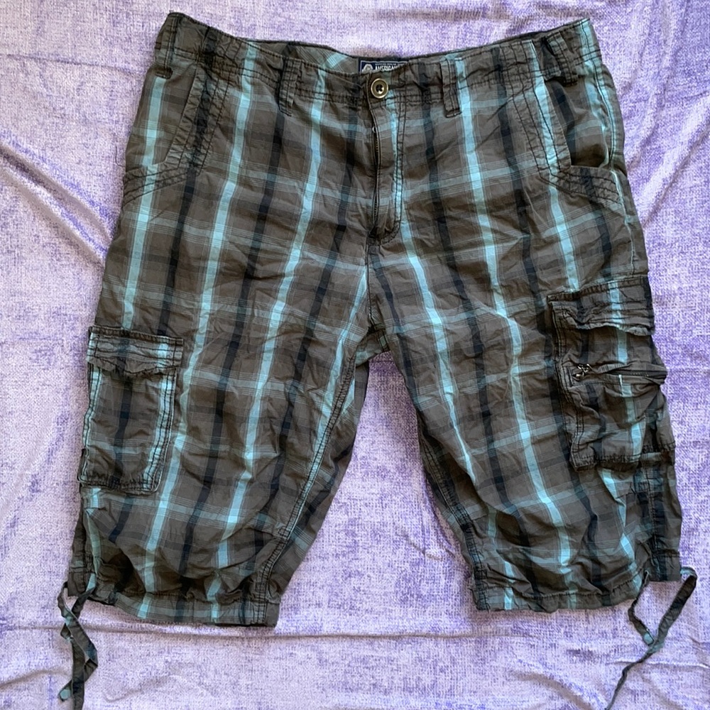 American Rag baggy cargo shorts pockets gray blue plaid zipper snaps drawstrings